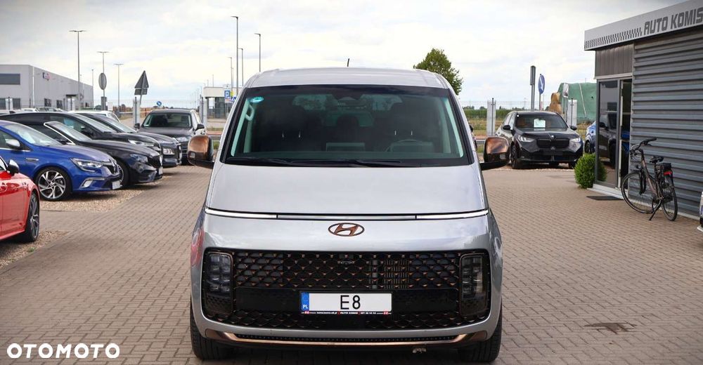 Hyundai Staria - 3