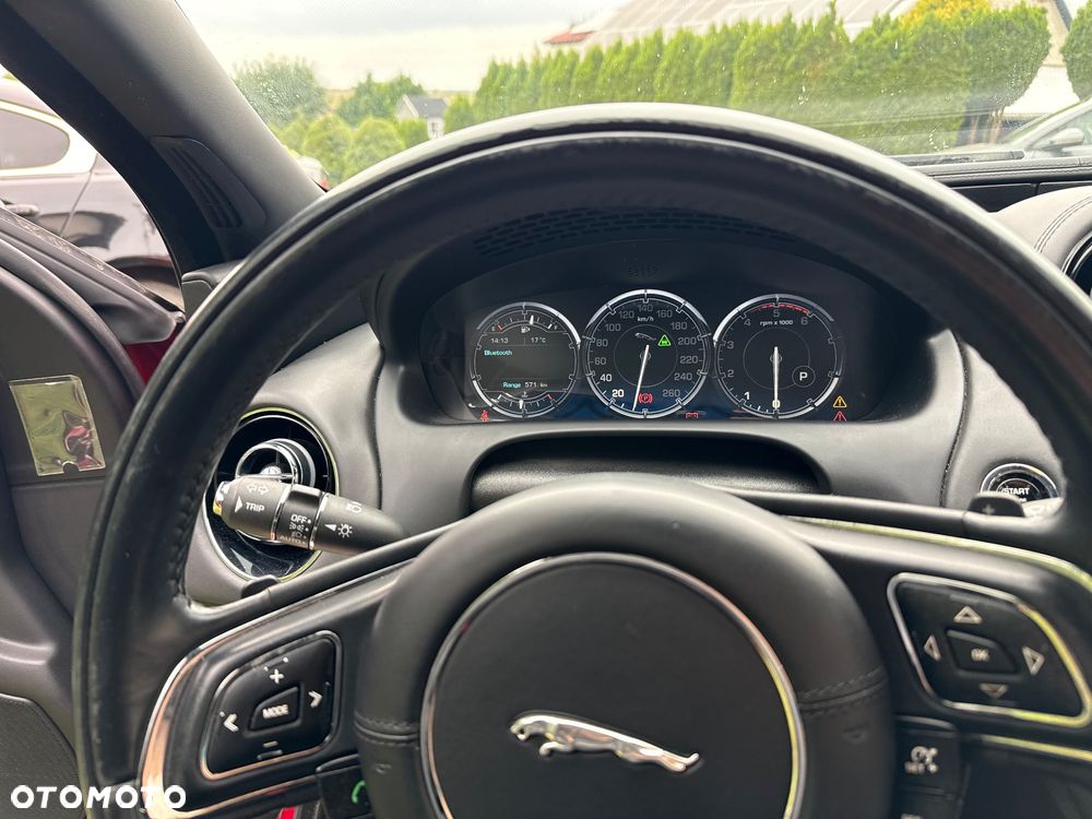 Jaguar XJ 3.0 D V6 LWB Ultimate - 23