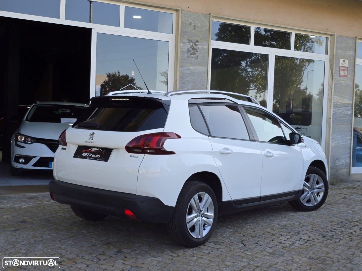 Peugeot 2008 1.2 PureTech Active - 10