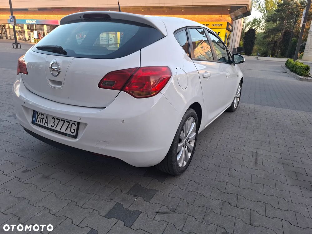 Opel Astra 1.7 CDTI - 10