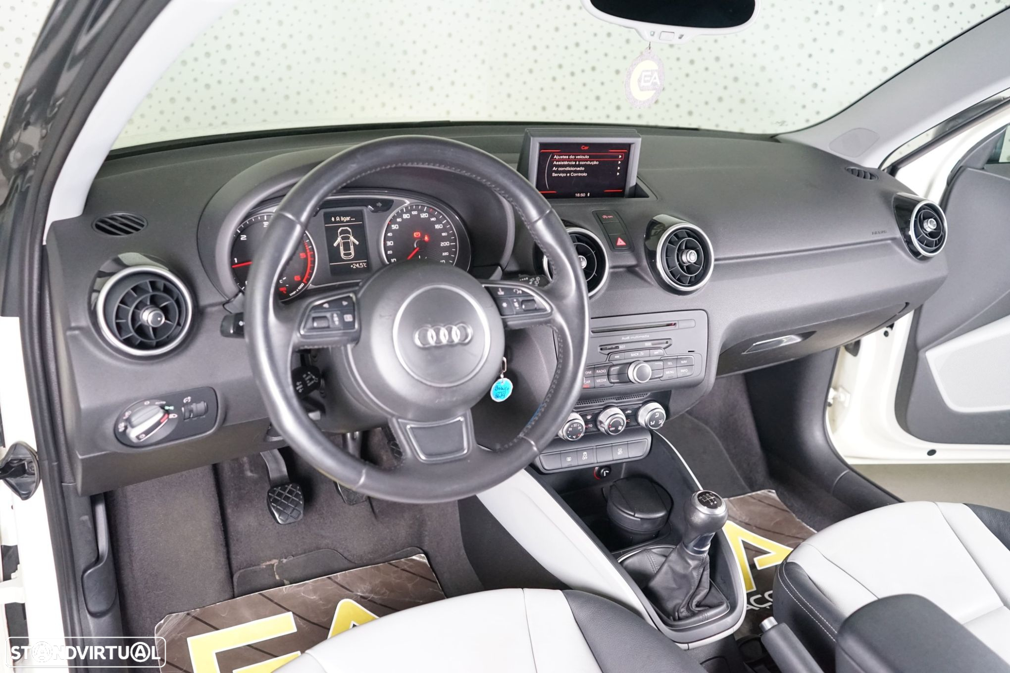 Audi A1 1.6 TDI Ambition - 14