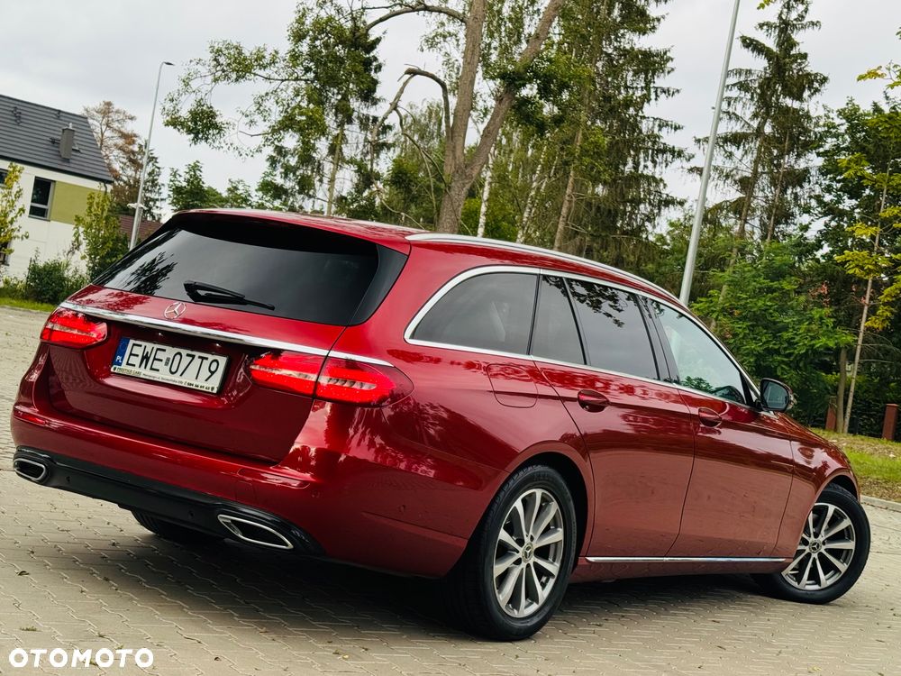 Mercedes-Benz Klasa E 220 d 9G-TRONIC Exclusive - 8