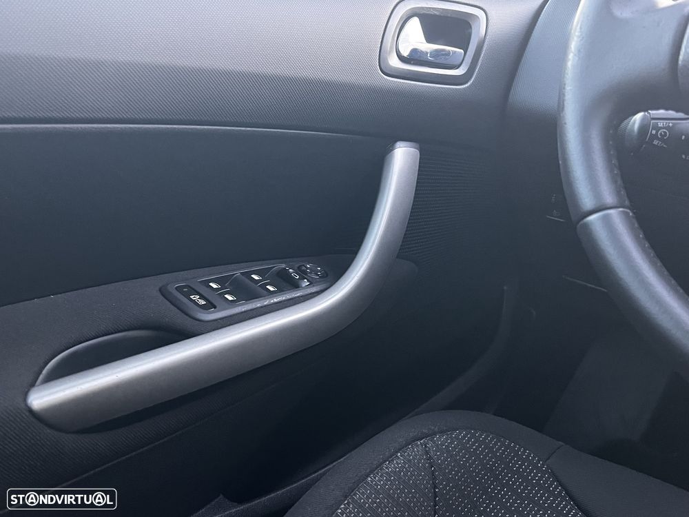 Peugeot 308 SW 1.6 HDi Premium - 24