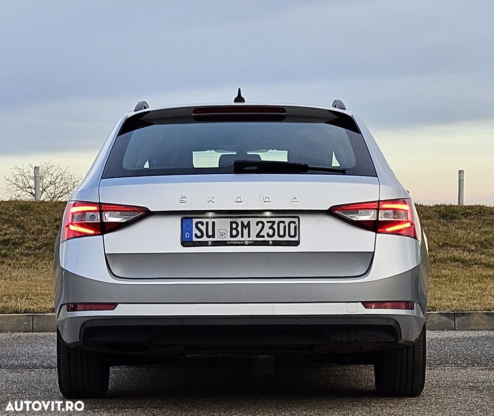 Skoda Superb 2.0 TDI DSG Premium Edition - 20