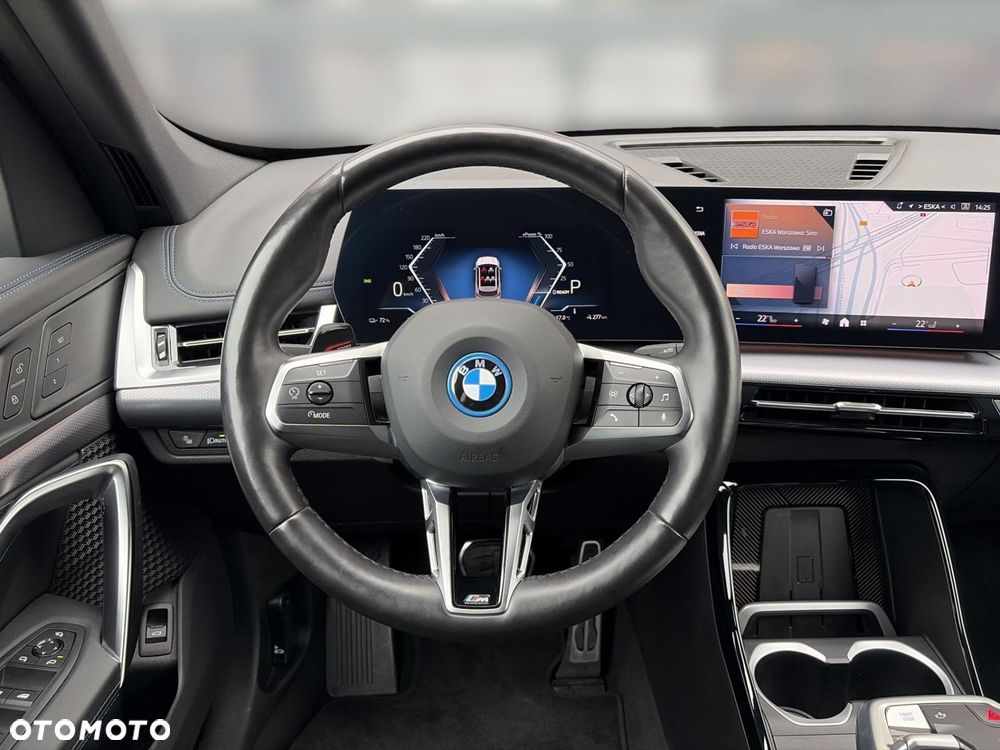 BMW iX1 - 10