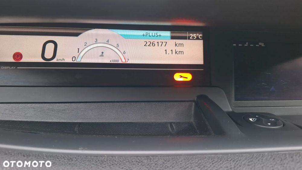 Renault Scenic 1.6 16V 110 Expression - 17