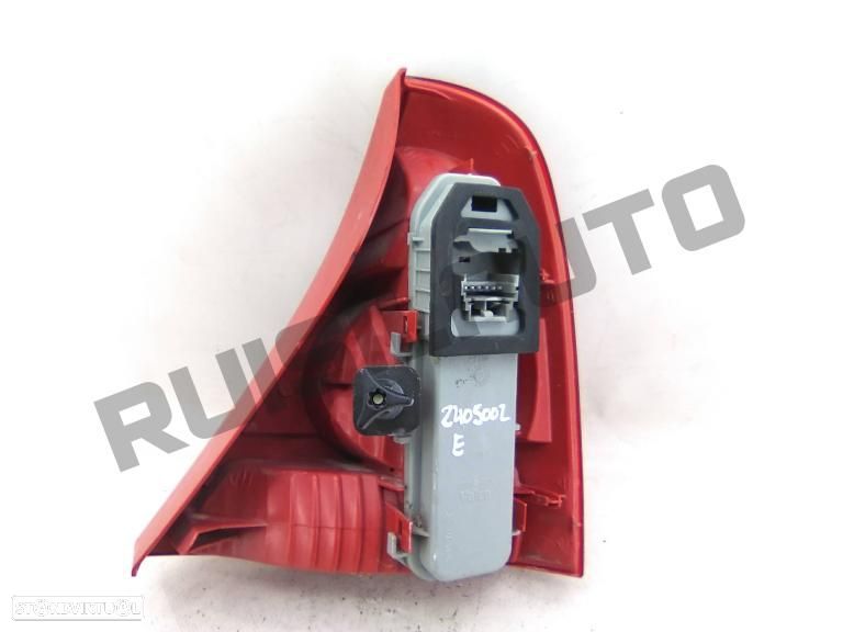 Farolim Trás Painel Esquerdo 82000_71413 Renault Clio Ii [1998_ - 2