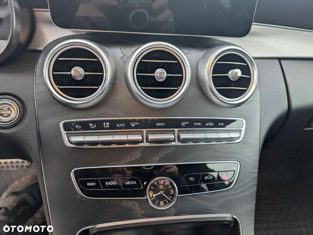 Mercedes-Benz Klasa C 300 Coupe 9G-TRONIC AMG Line - 16