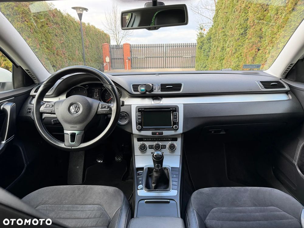 Volkswagen Passat 2.0 TDI Highline - 8
