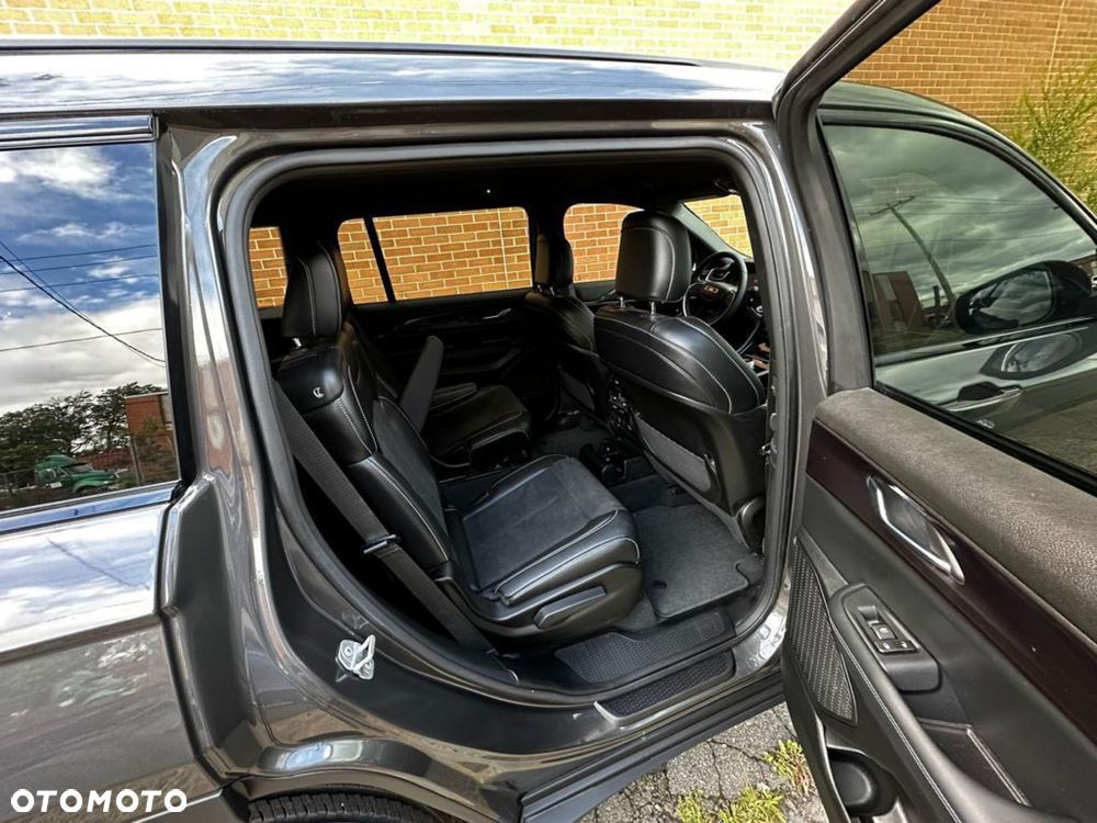 Jeep Grand Cherokee - 4