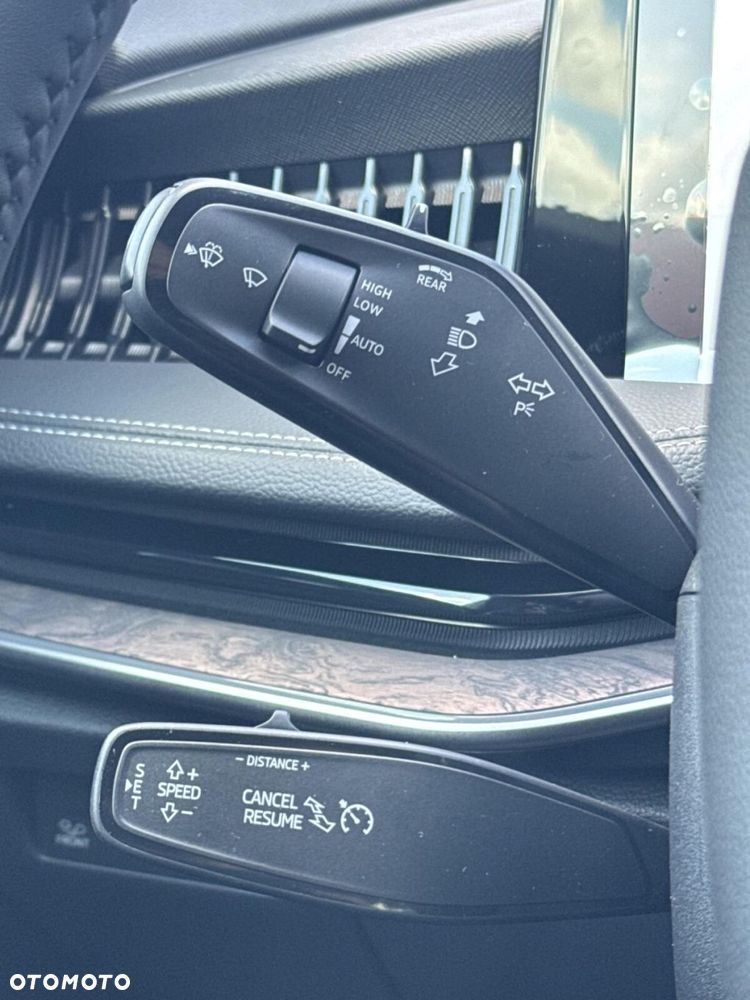 Skoda Superb 2.0 TSI 4x4 L&K DSG - 19