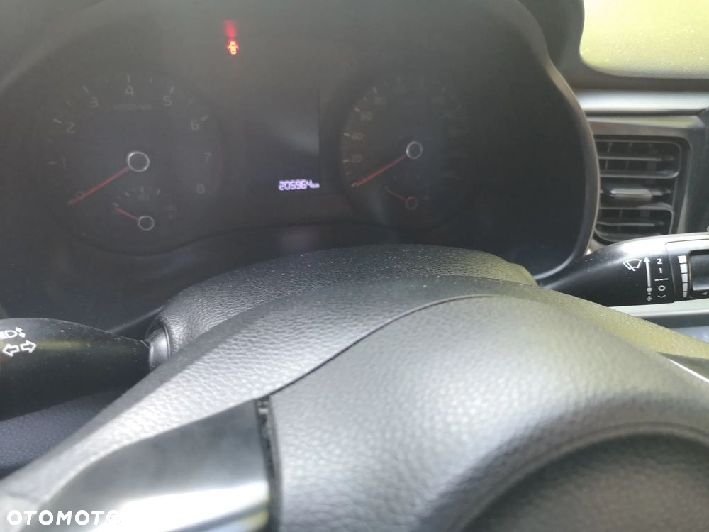 Kia Rio - 34