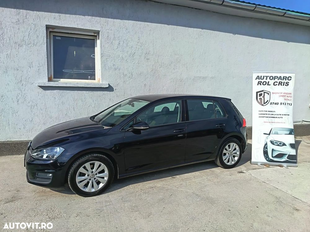 Volkswagen Golf - 1