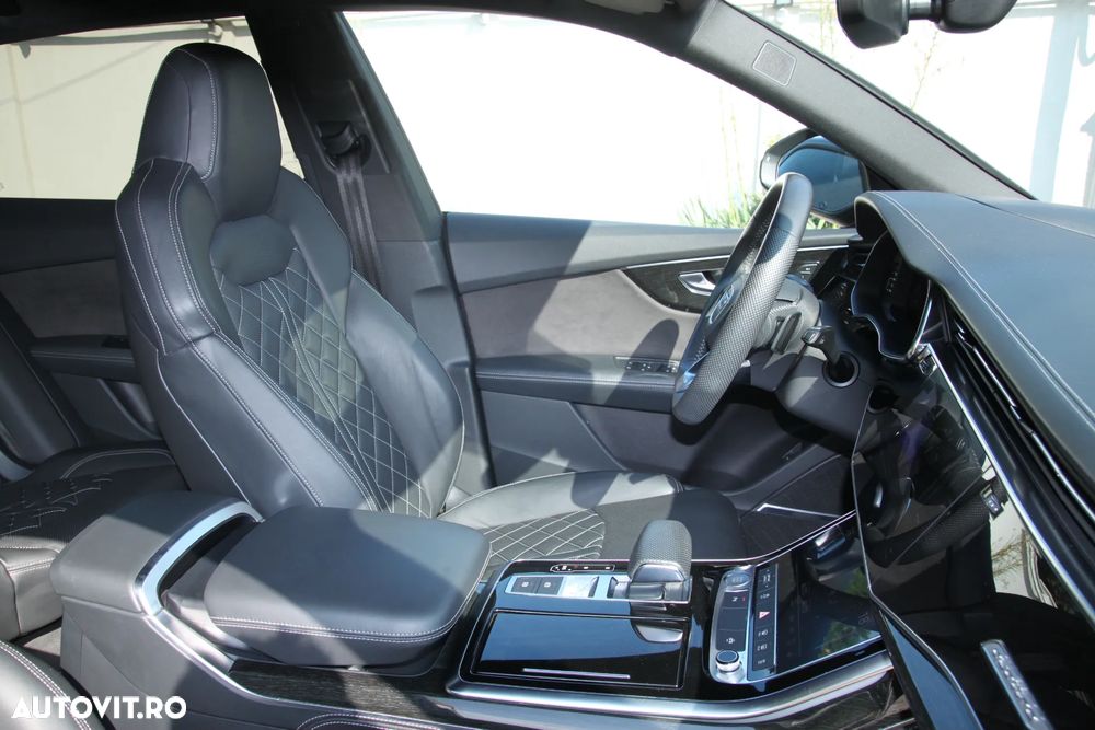 Audi Q8 - 36