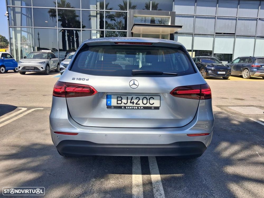 Mercedes-Benz B 180 d - 6