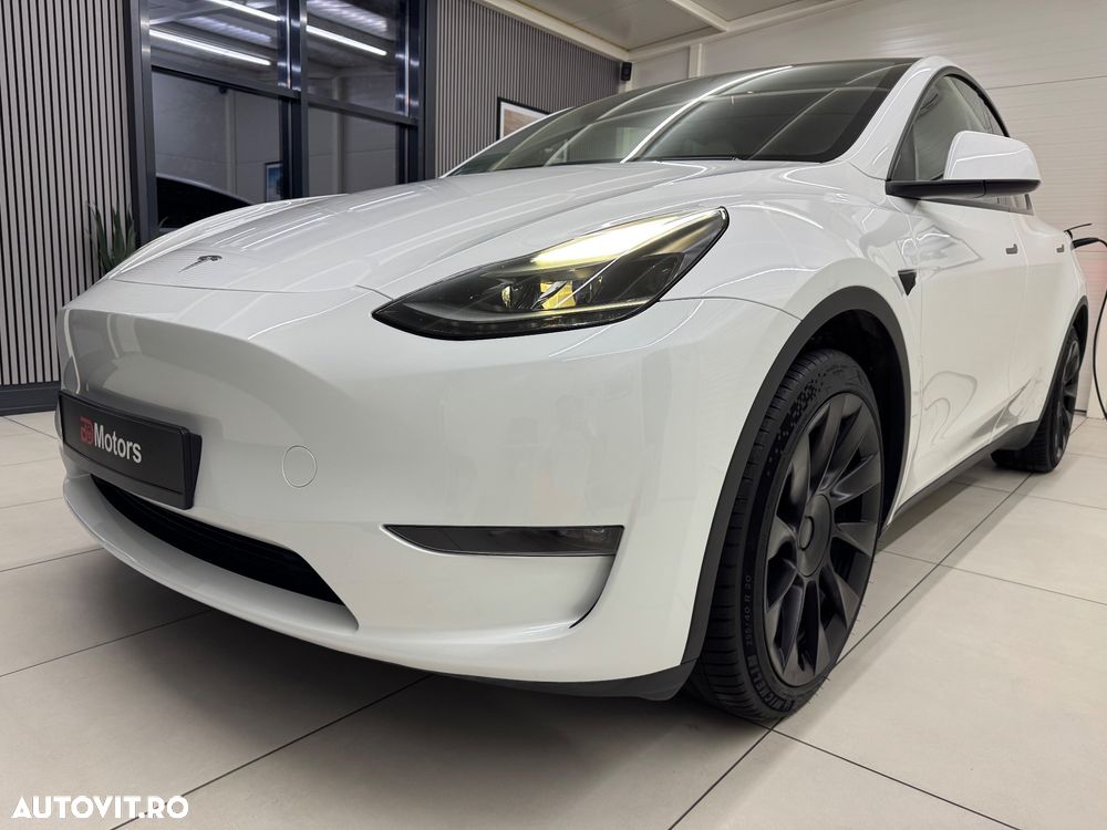Tesla Model Y Long Range Dual Motor AWD - 17
