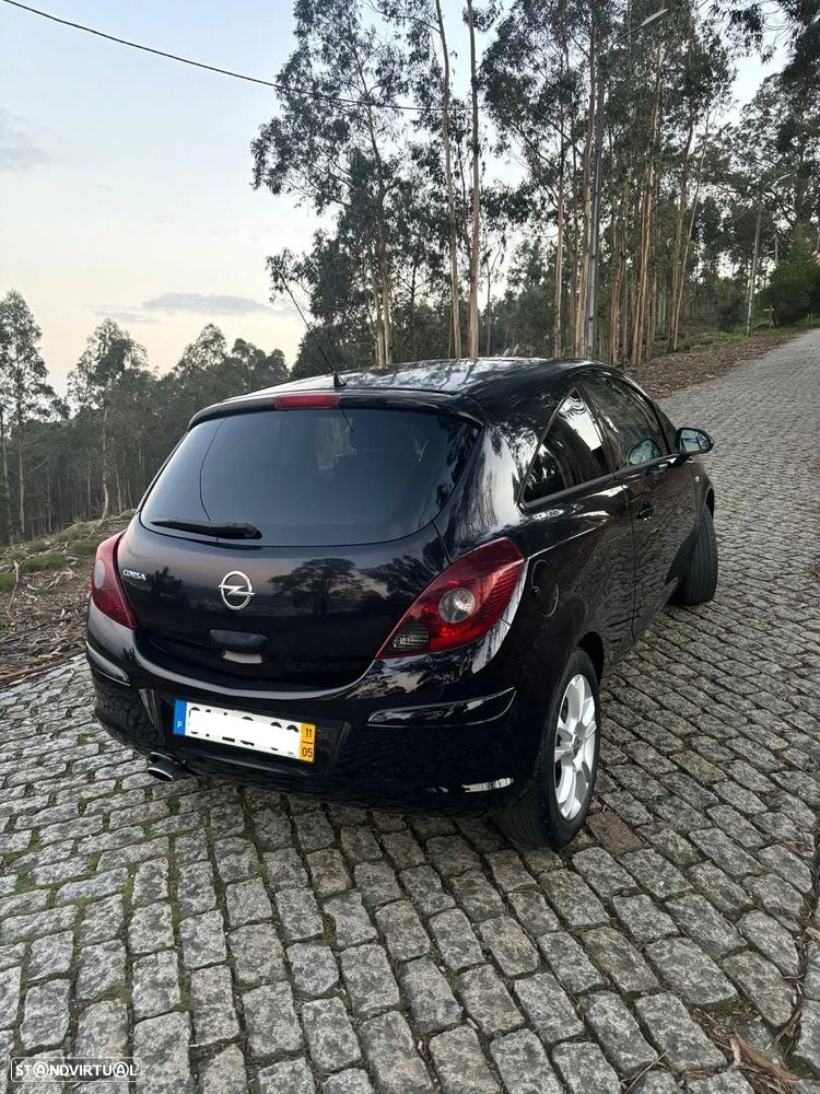 Opel Corsa 1.2 Black Edition - 4