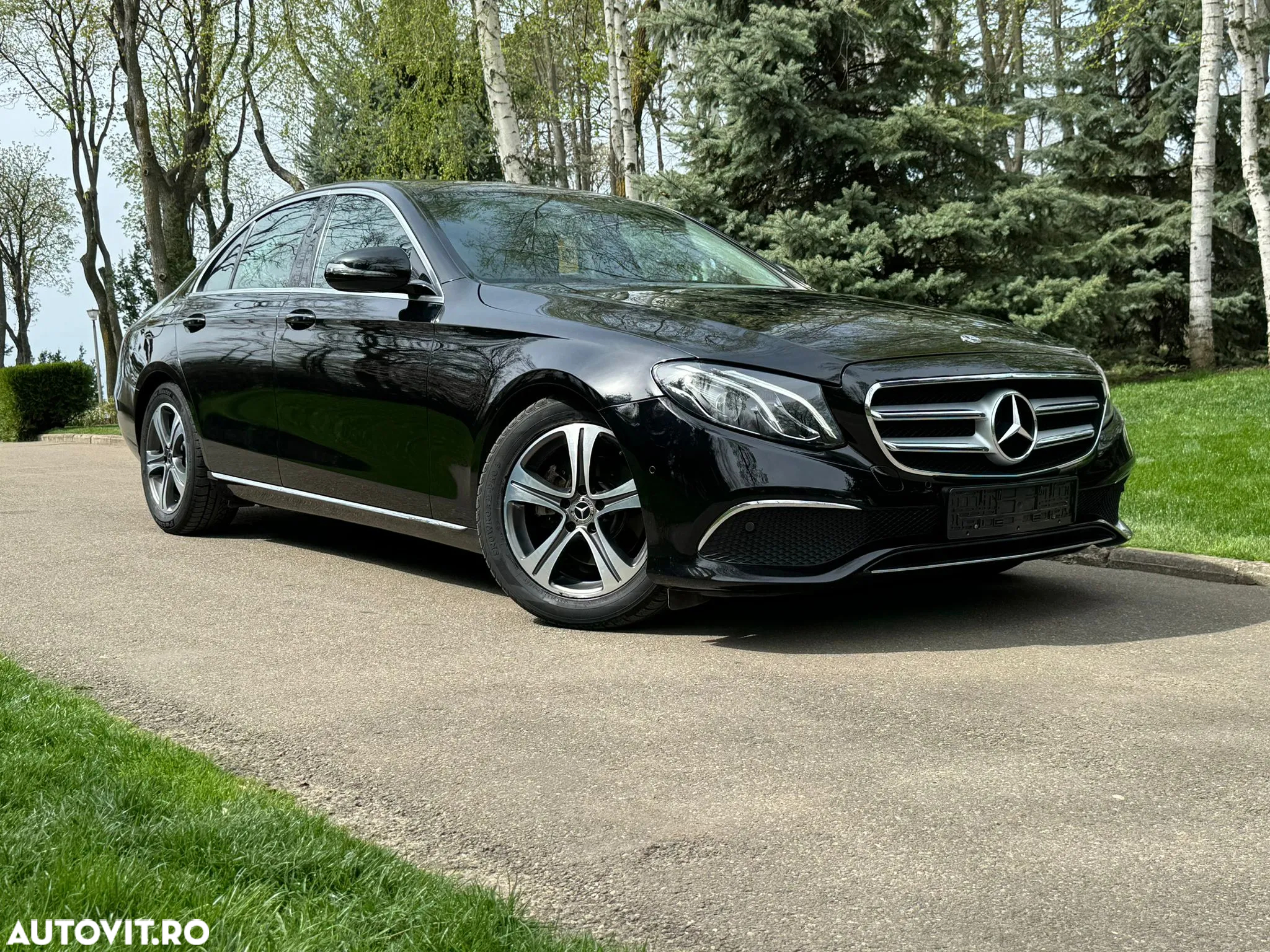Mercedes-Benz E 200 d T 9G-TRONIC Avantgarde - 9
