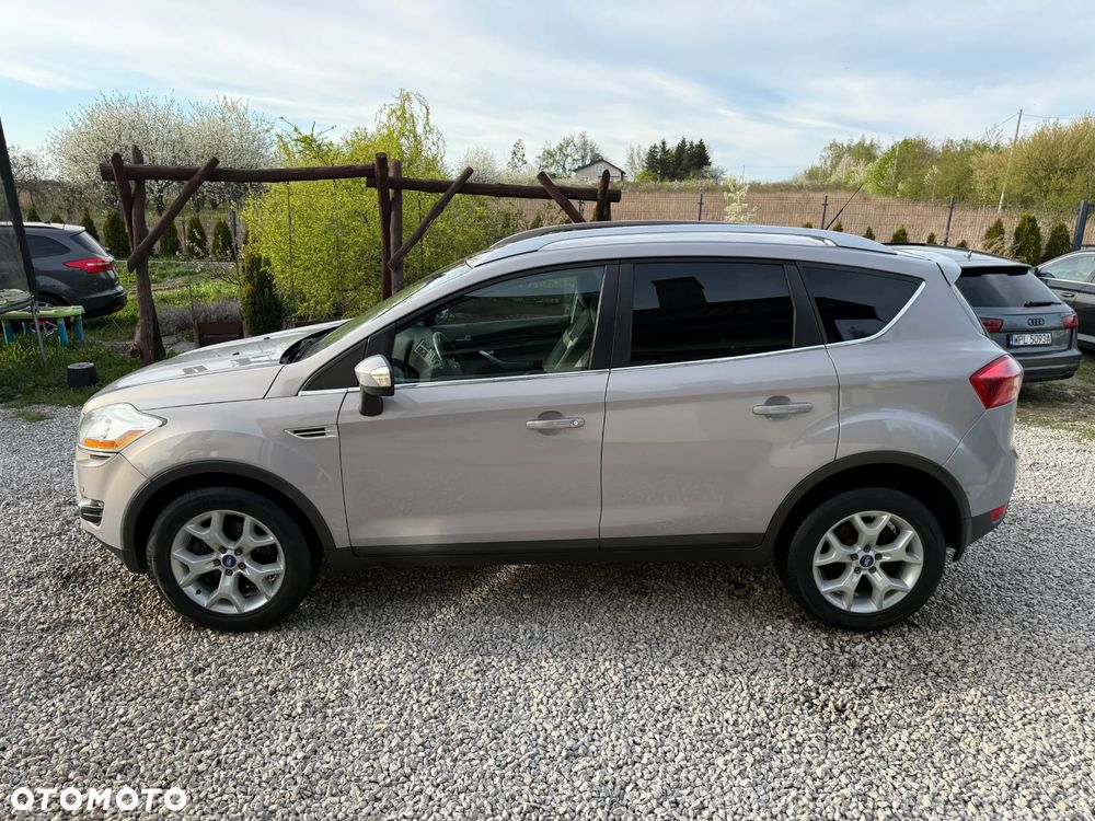 Ford Kuga 2.0 TDCi 2x4 Titanium - 11