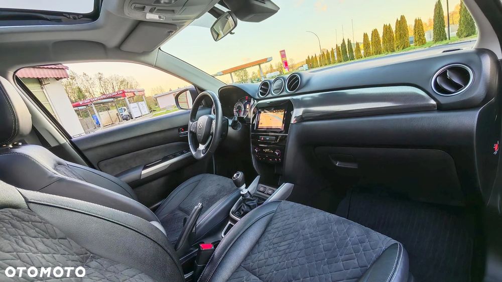Suzuki Vitara 1.4 Boosterjet Hybrid Comfort+ - 23