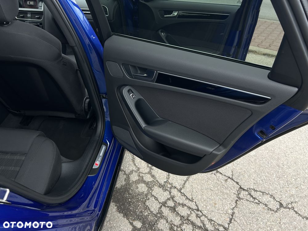 Audi A4 Avant 1.8 TFSI quattro S line Sportpaket - 22