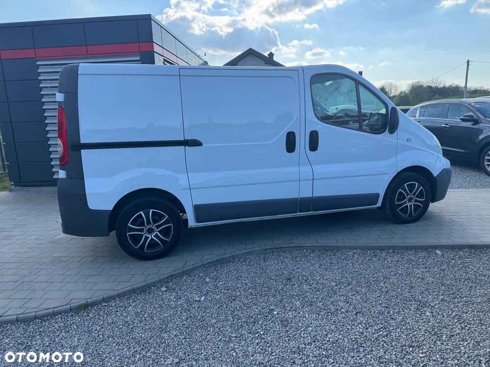 Renault TRAFIC - 10