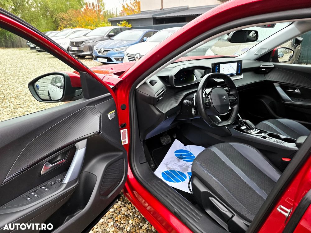 Peugeot 2008 1.2 L PureTech STT EAT8 Allure - 22