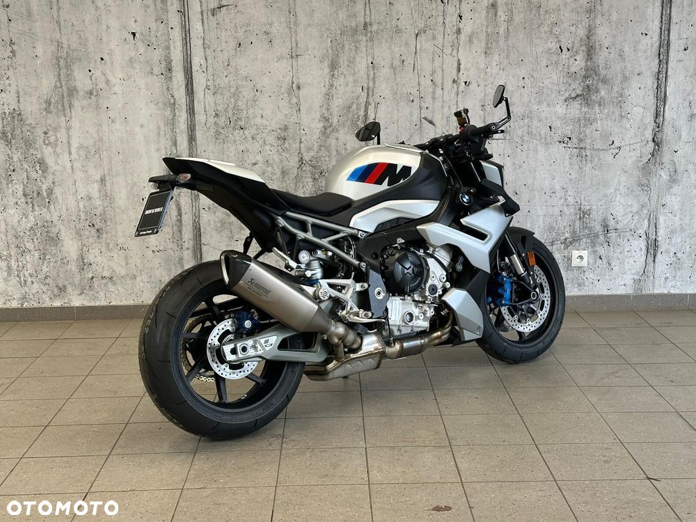 BMW S - 3