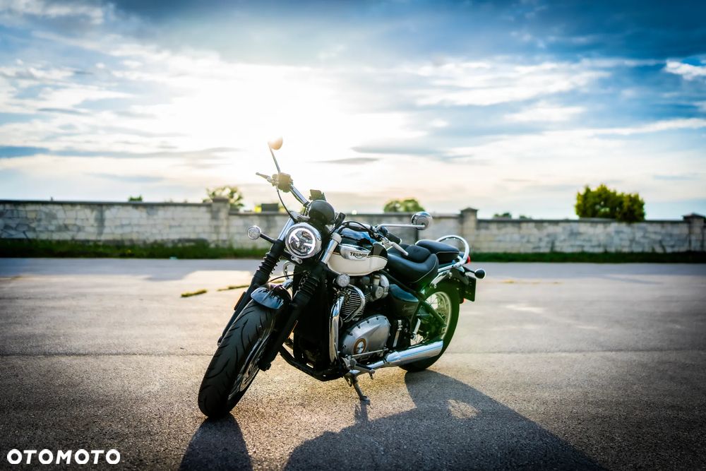 Triumph Speedmaster - 1