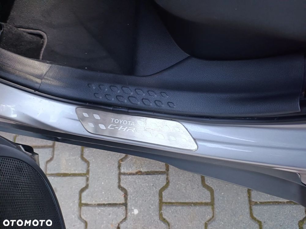 Toyota C-HR - 28