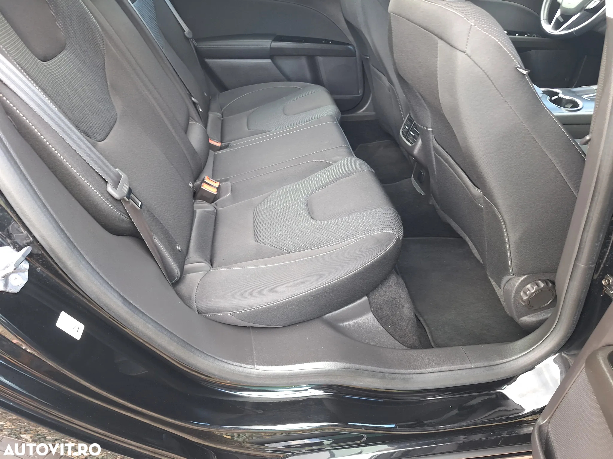 Ford Mondeo 2.0 EcoBlue Aut. Titanium - 6