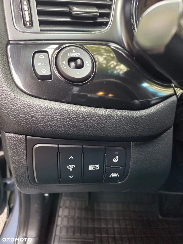 Kia Ceed 1.6 GDI SW DCT Platinum Edition - 27