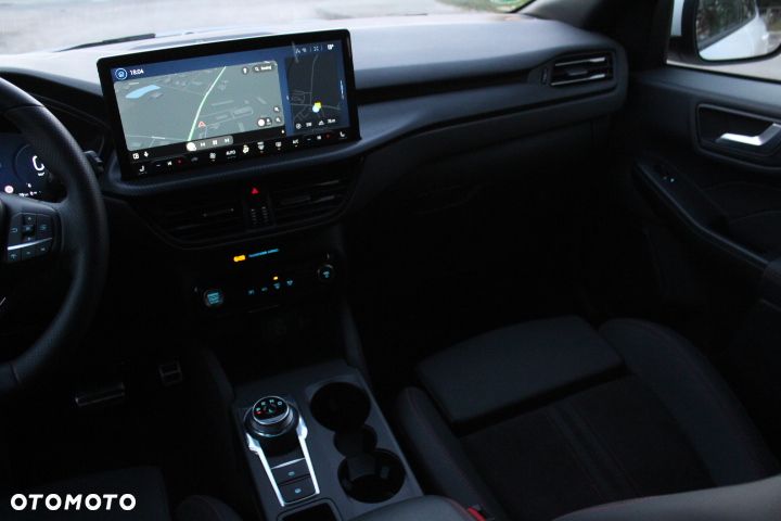 Ford Kuga 2.5 Duratec FHEV 4x4 ST-LINE X - 20