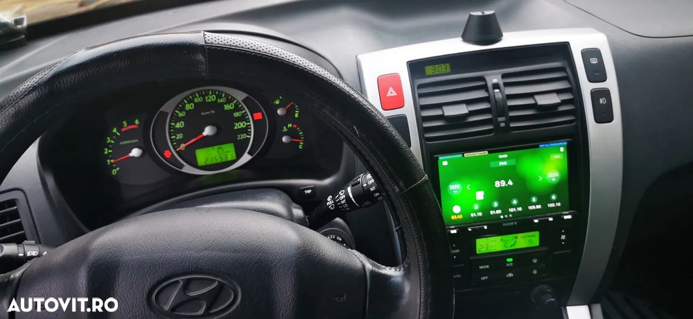 Hyundai Tucson 2.0 CRDI VGT GLS 4WD MT PREMIUM - 7