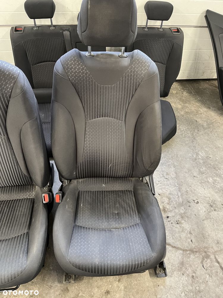 Fotele komplet wnętrze Toyota Prius IV - 4