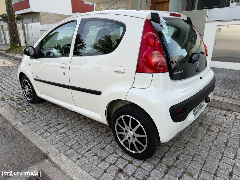 Peugeot 107 1.0 Millesim 200 - 4