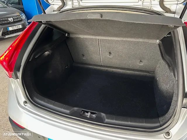 Volvo V40 2.0 D2 Momentum - 22