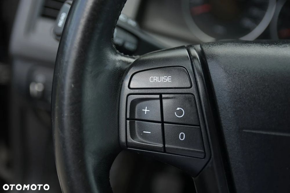 Volvo XC 60 - 30