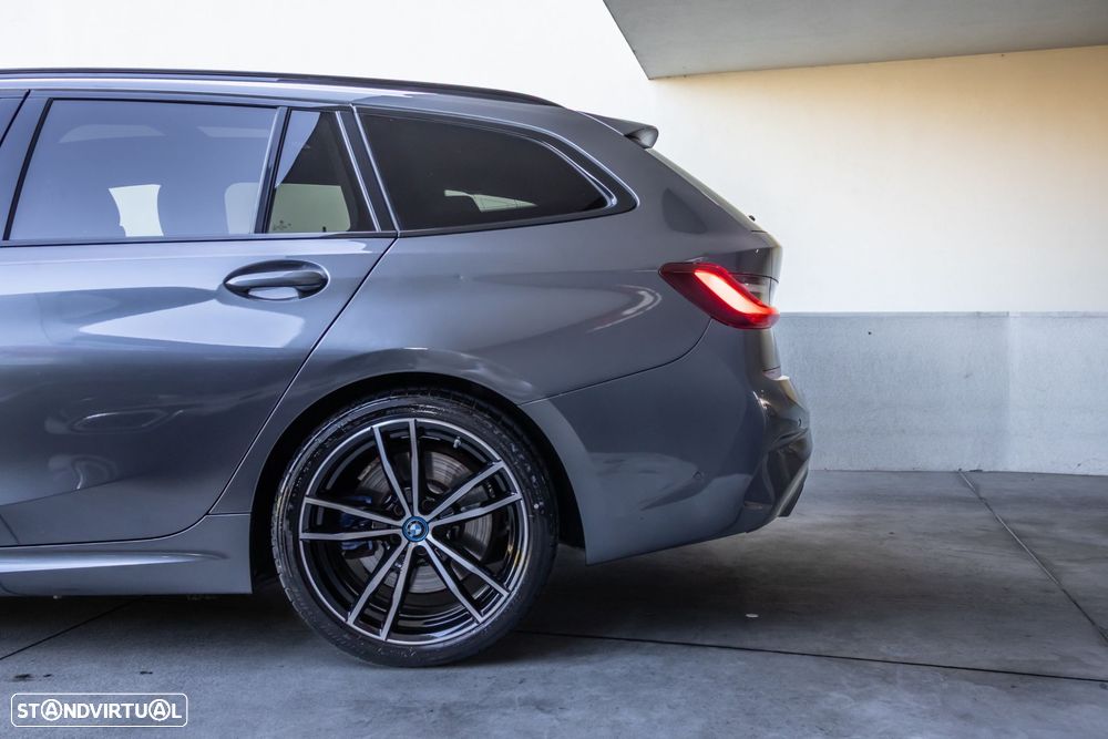 BMW 330 e Pack Desportivo M Pro Auto - 11