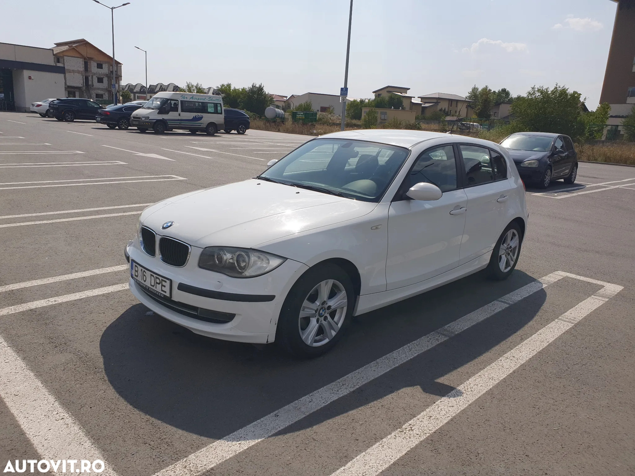 BMW Seria 1 118i - 3