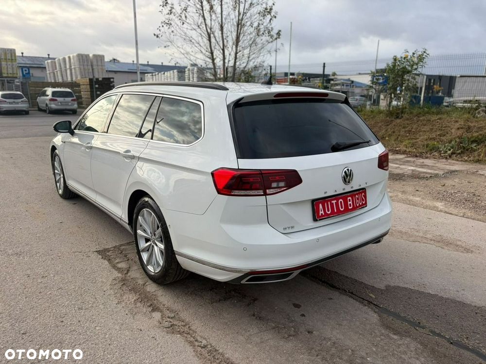 Volkswagen Passat - 9