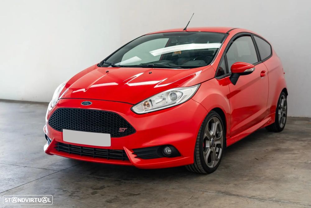 Ford Fiesta 1.6 EcoBoost c/ Pack Pele Desportiva ST - 3