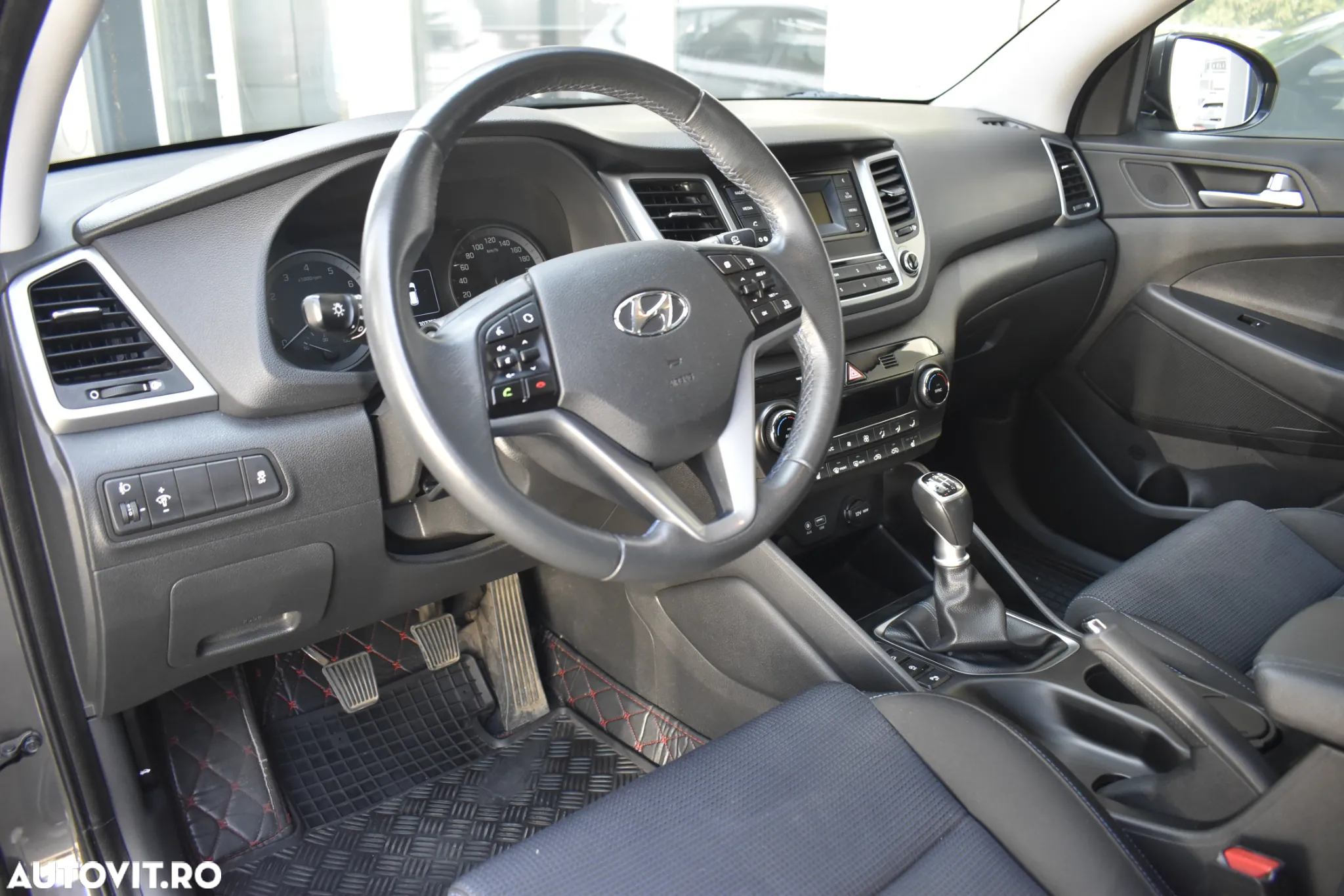 Hyundai Tucson 1.6 GDI 2WD 6MT Style - 23