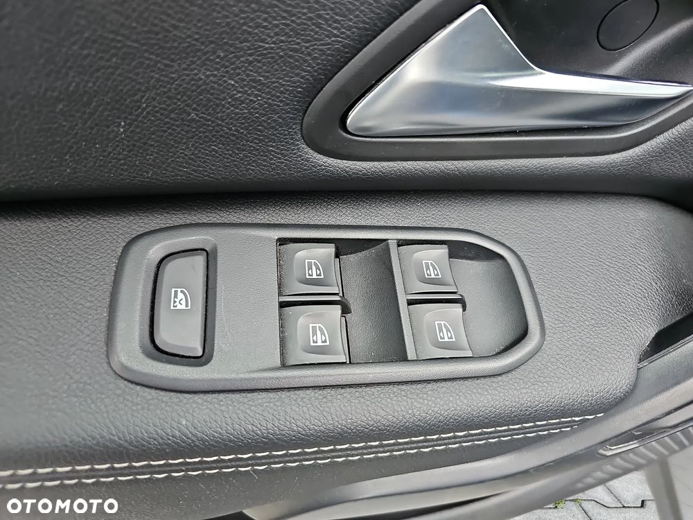 Dacia Duster 1.6 SCe Prestige - 14
