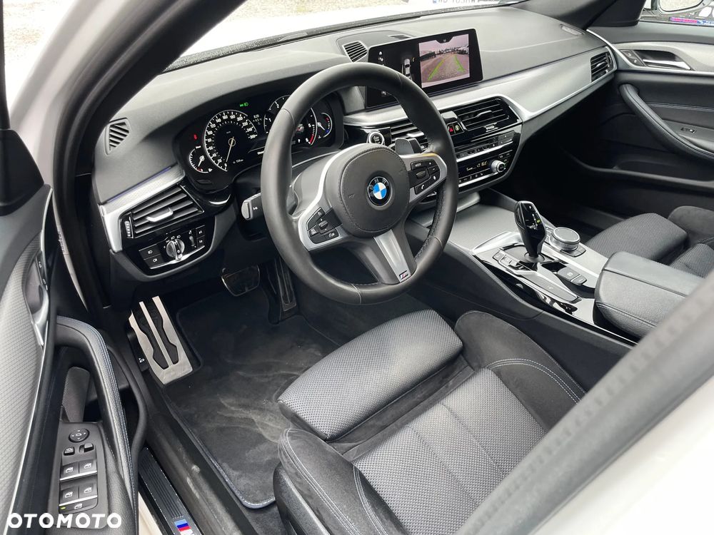 BMW Seria 5 520d xDrive - 7