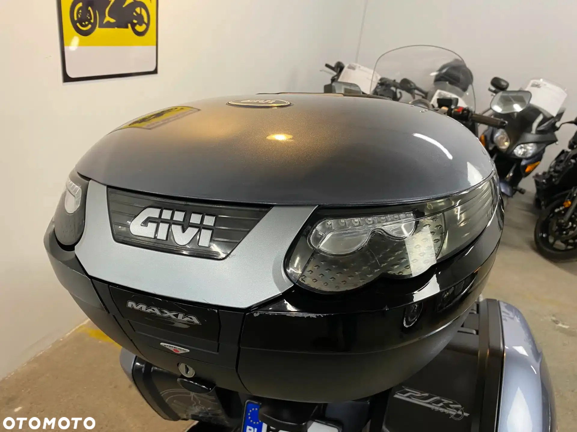 Yamaha FJR - 15