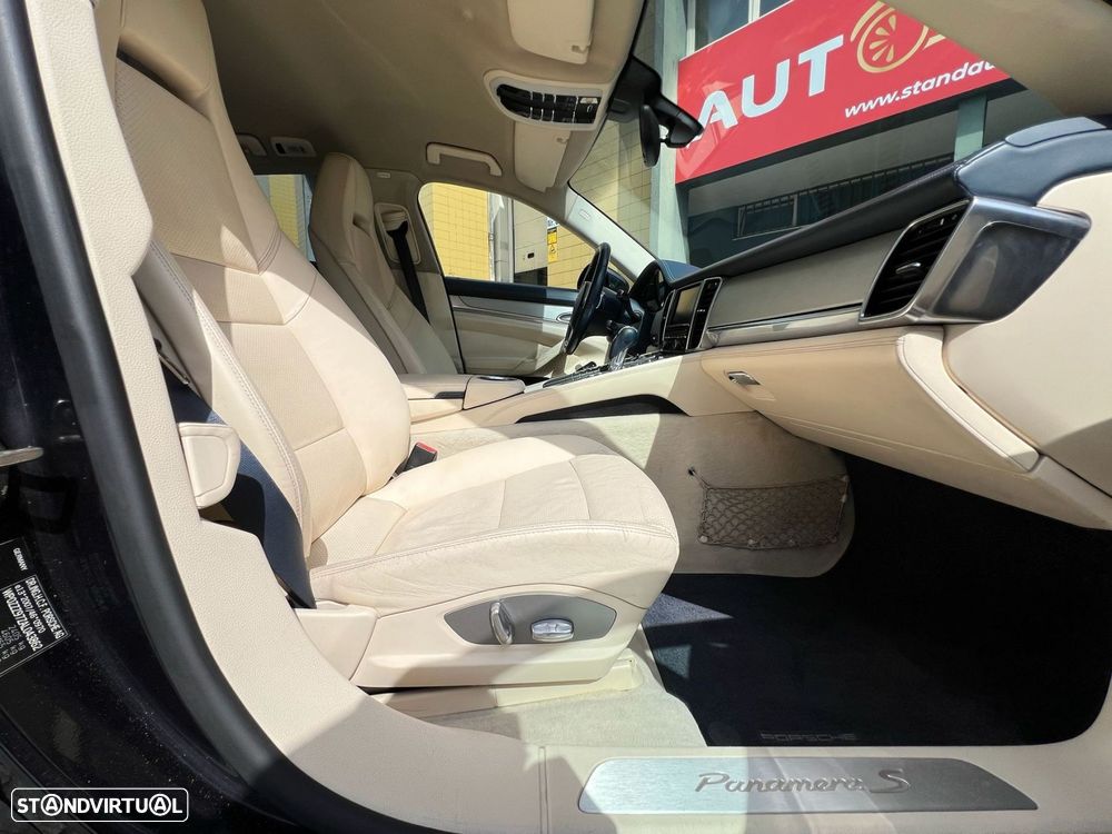 Porsche Panamera S PDK - 10