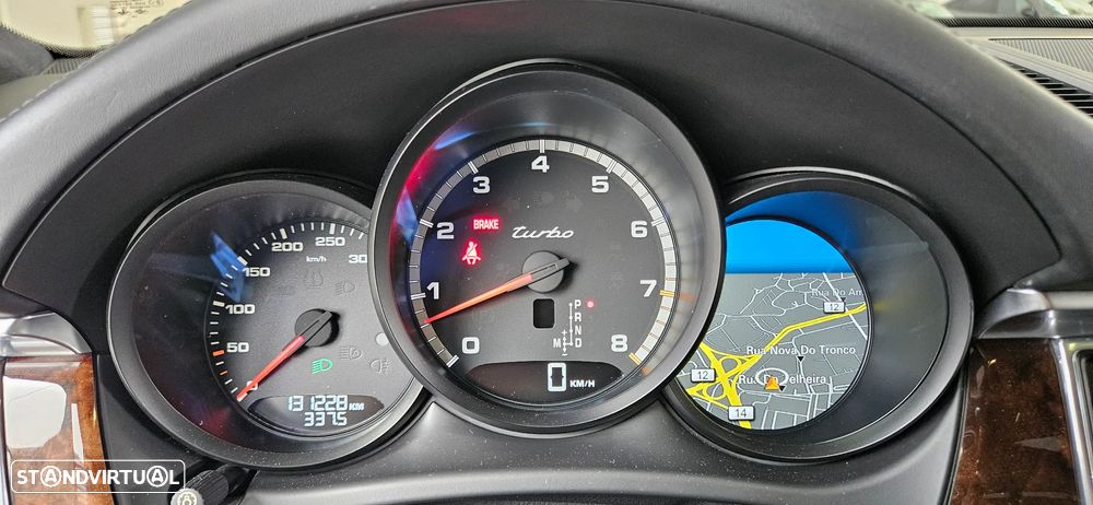 Porsche Macan Turbo PDK - 18