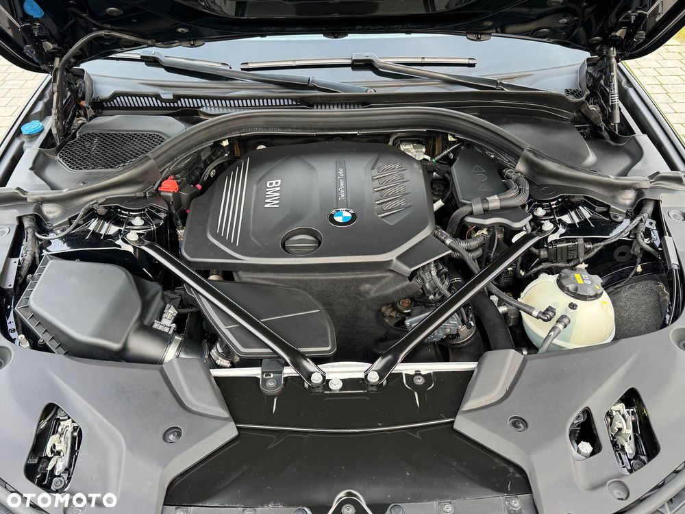 BMW Seria 5 520d Sport Line - 18