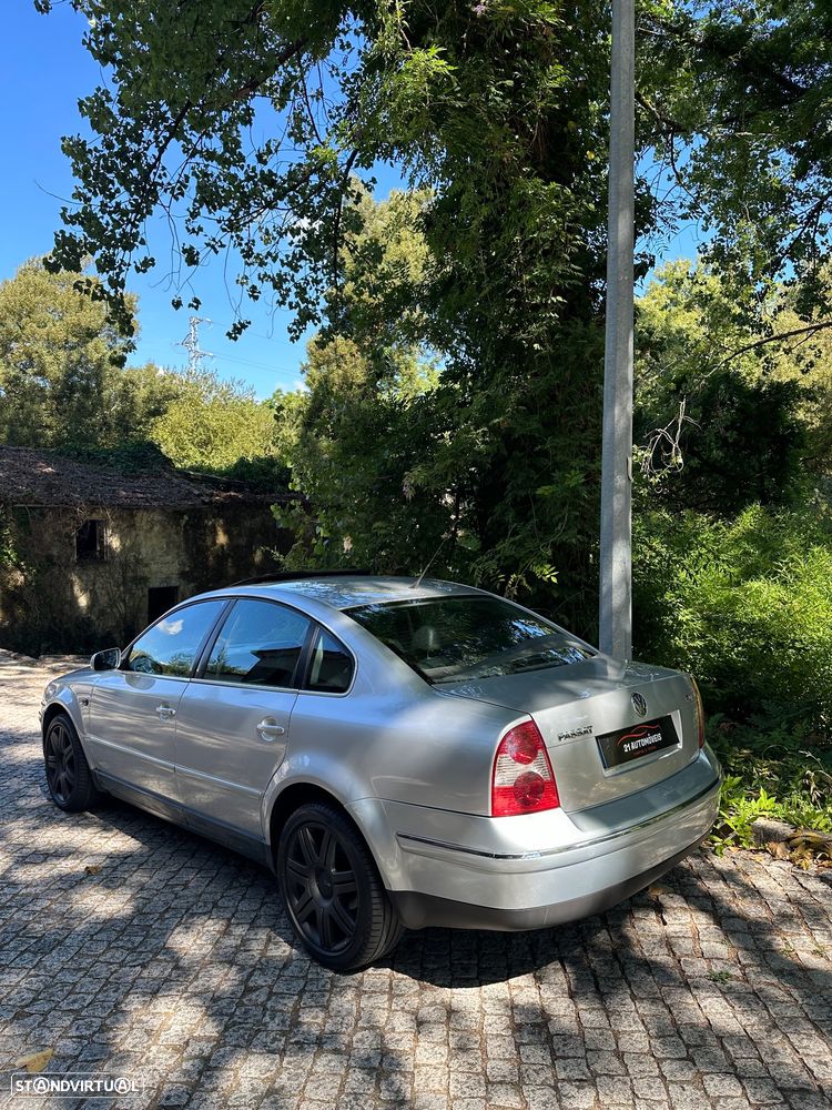VW Passat 1.9 TDi Highline Tip - 7